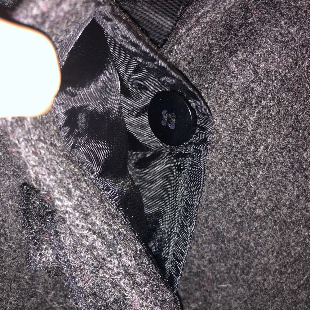 Gorgeous Wool Coat by Rothschild. - Picture 6 of 10